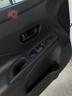 نيسان فيرسا